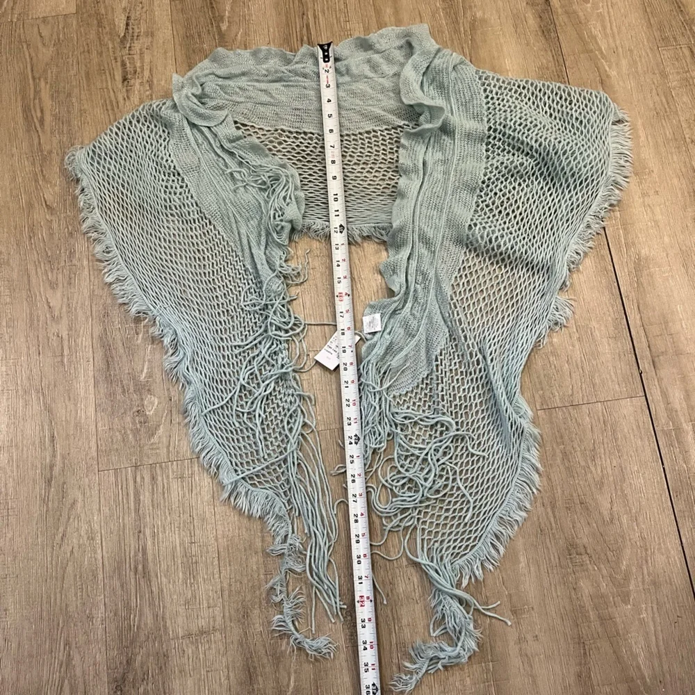 NWT Dressbarn Light Blue Knit Shawl